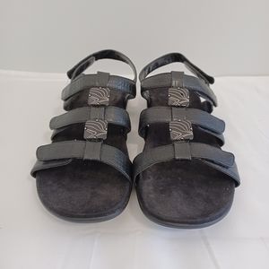 Vionic  womens sandals  black silver  size 9